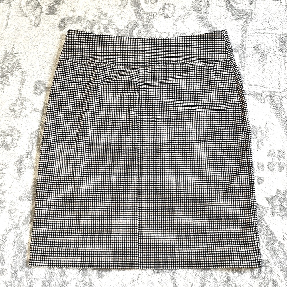 Selma Piping Detail Plaid Pencil Skirt - Picture 3 of 3